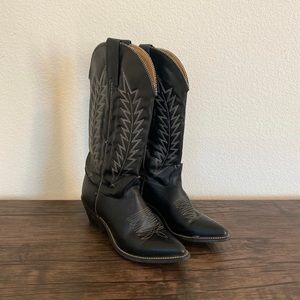 Black Country Boots 🖤